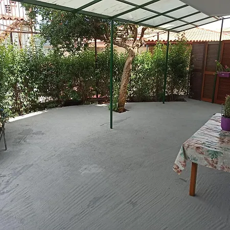 Dom wakacyjny Kakoliri Taxiarches (Kymi-Aliveri)